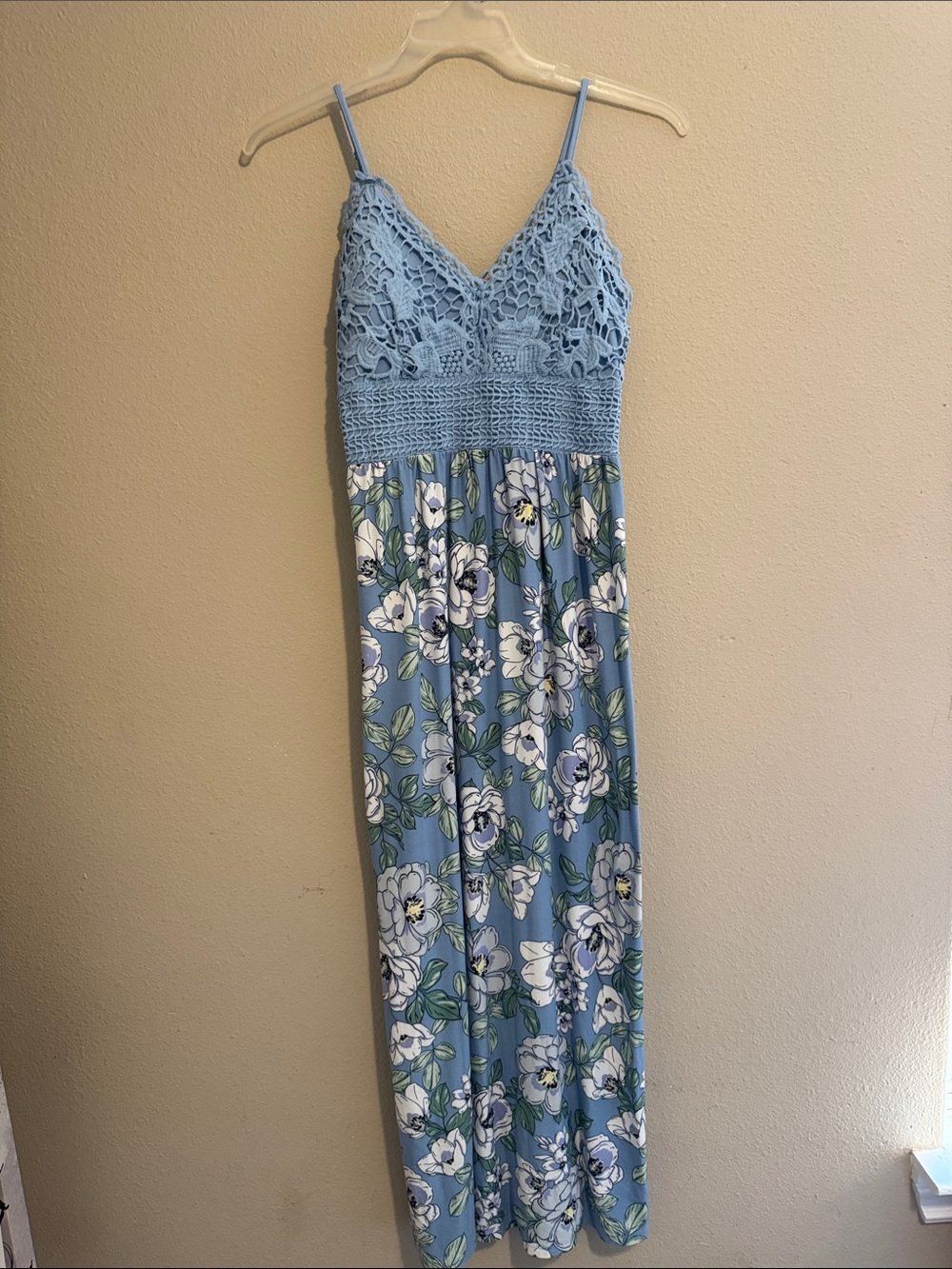 Summer dress. Size 11-13 L
